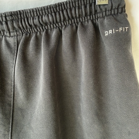 Nike Men's Standard Issue Basketball Athletic Shorts Black/White Size Medium - Picture 11 of 13